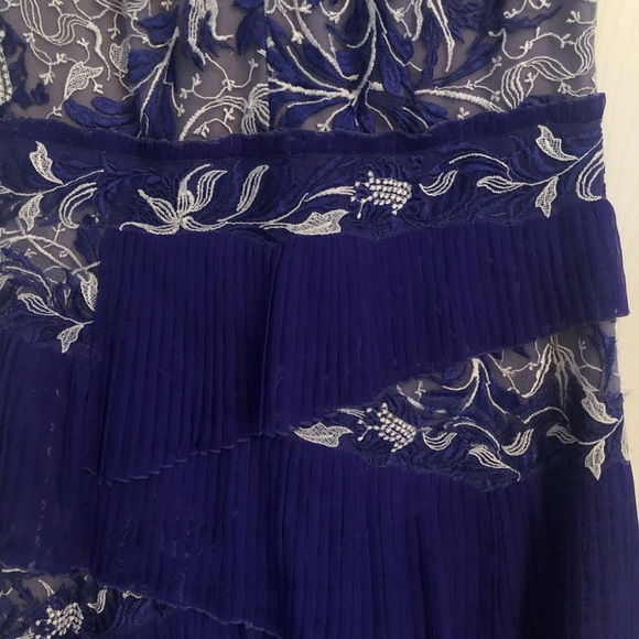 Womens dress - Picture 4 of 4